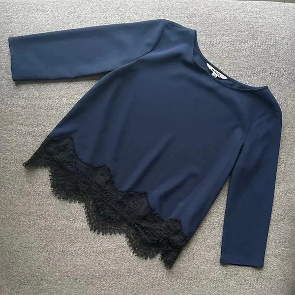 BB Dakota Blue With Black Lace Trim Blouse XS - Picture 1 of 5
